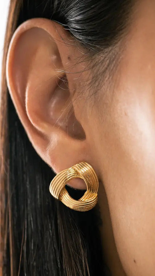 Brincos Banhado Ouro 18k Triangulo Fixo