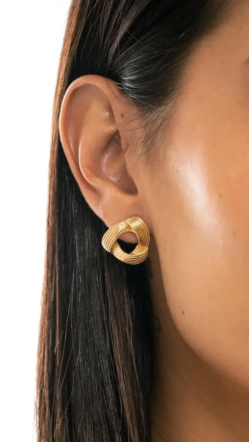Brincos Banhado Ouro 18k Triangulo Fixo